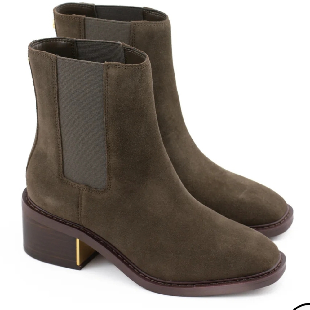 VINCE CAMUTO Glina Suede Chelsea Ankle Bootie Women's 9